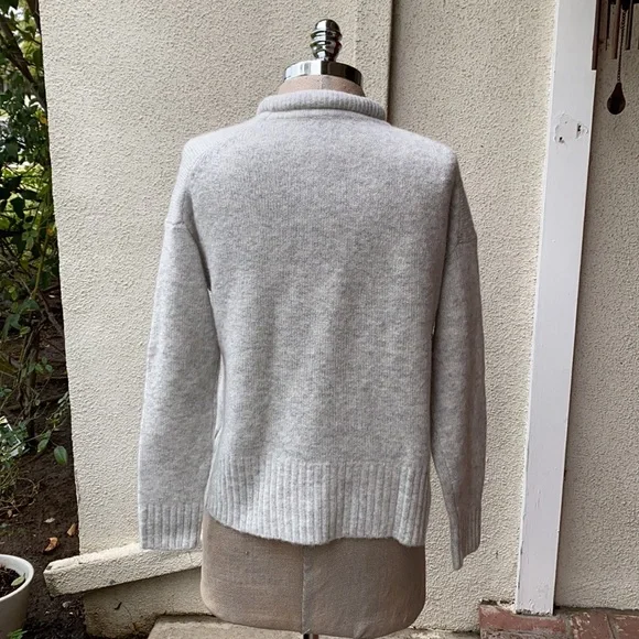 Madewell alpaca/wool blended with other material. Gorgeous stretchy sweater! - Picture 7 of 11